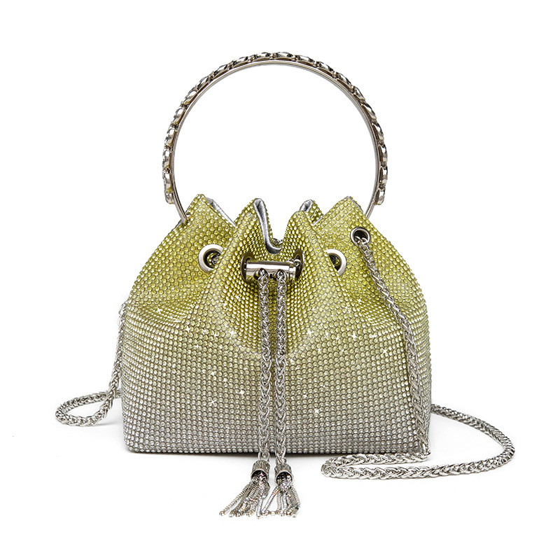 Abendtasche mit Glitzersteinen für Damen ⎜ Elegante Umhängetasche mit Kettenriemen und Funkelndem Design