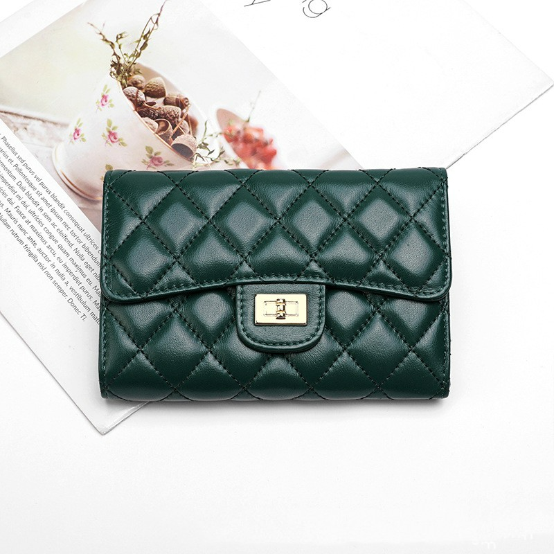 Damen Geldbörse mit Steppdesign ⎜ Kompakte Brieftasche aus weichem Leder mit Drehverschluss und Kartenfächern
