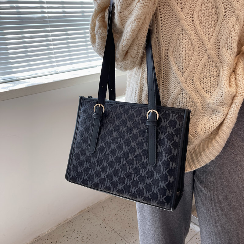 Damen Handtasche ⎜ Geräumige Schultertasche mit Print für Uni und Alltag