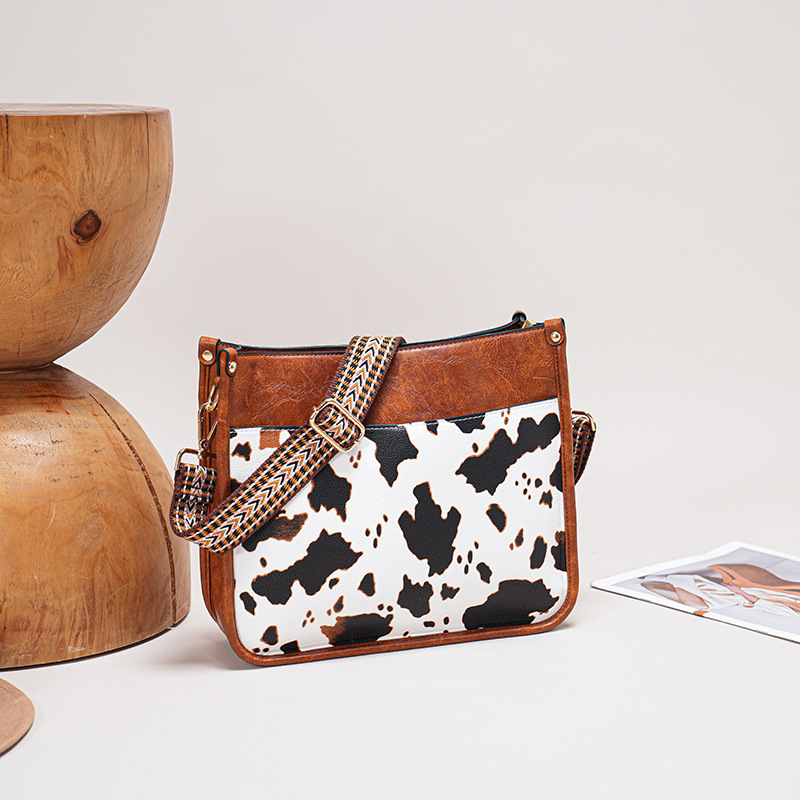 Shopper Tasche für Damen mit Kuhmuster ⎜ Geräumige Umhängetasche mit breitem Gurt für Freizeit und City-Looks
