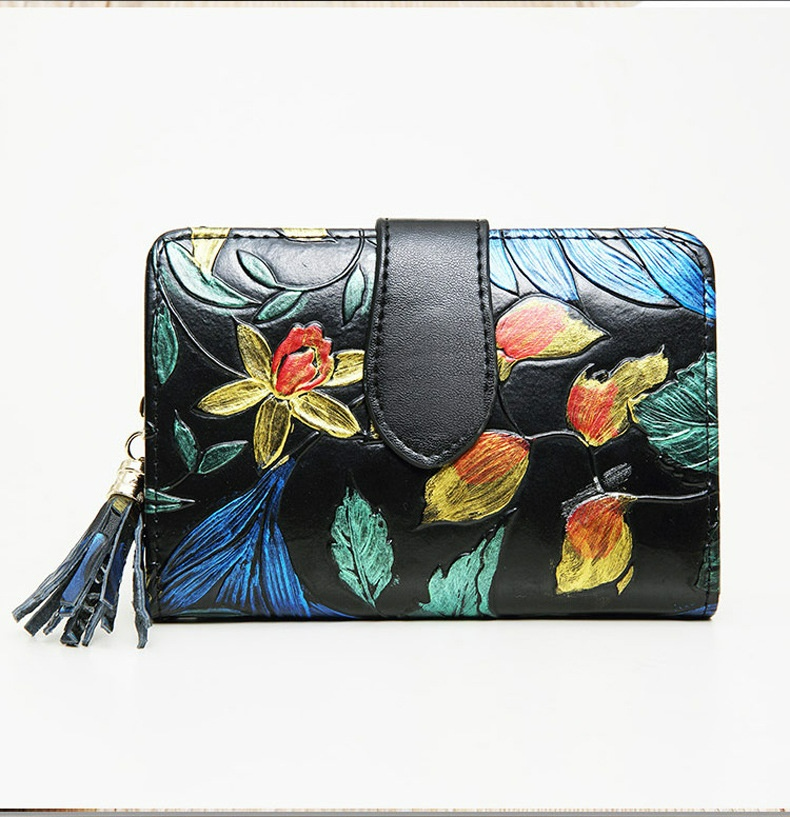 Damen Kurz-Geldbörse aus Leder ⎜ Stilvolle Brieftasche mit Blumenprägung und praktischem Druckknopfverschluss