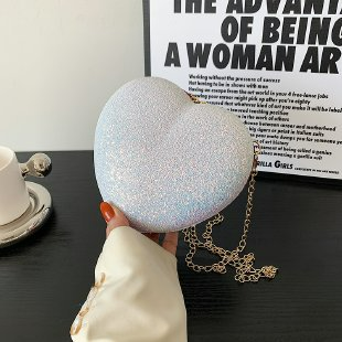 Abendtasche für Damen ⎜ Glänzende Clutch in Herzform mit Kette für elegante Events und besondere Anlässe