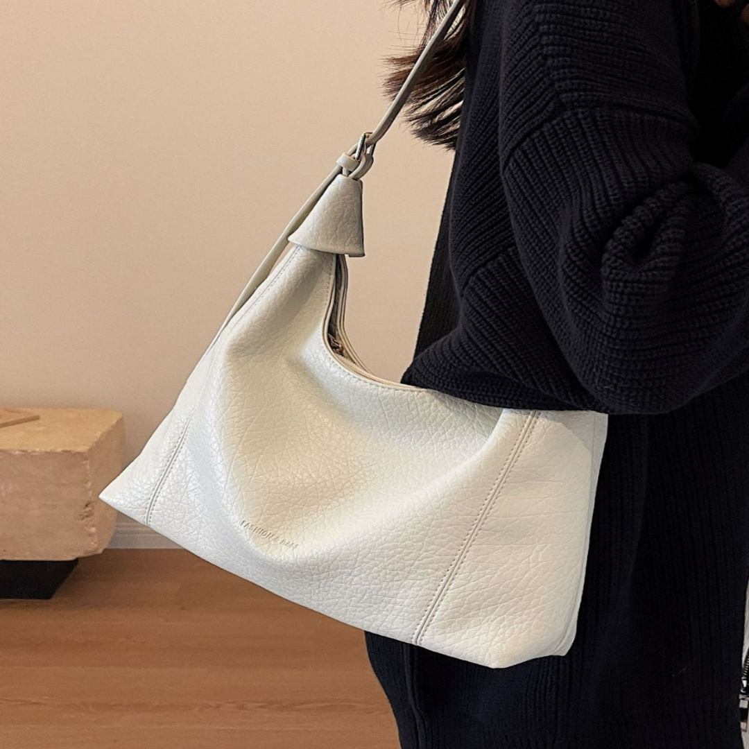 Damen Schultertasche aus Leder ⎜ Elegante Hobo Bag mit Kette für Alltag und Büro