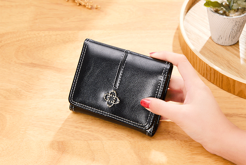 Damen Geldbörse im Vintage-Stil ⎜ Kurze Dreifach-Brieftasche aus Leder mit stilvollem Design und praktischen Fächern