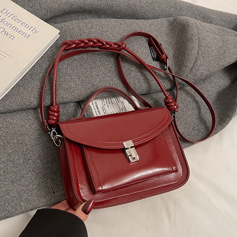 Damen Umhängetasche im Retro-Stil ⎜ Kleine quadratische Handtasche mit Griff für Alltag und Freizeit
