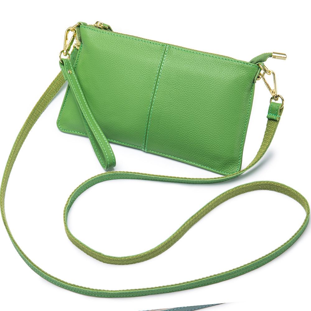 Clutch Tasche für Damen ⎜ Schlichte Umhängetasche aus Leder mit abnehmbarem Riemen für Alltag und Abend