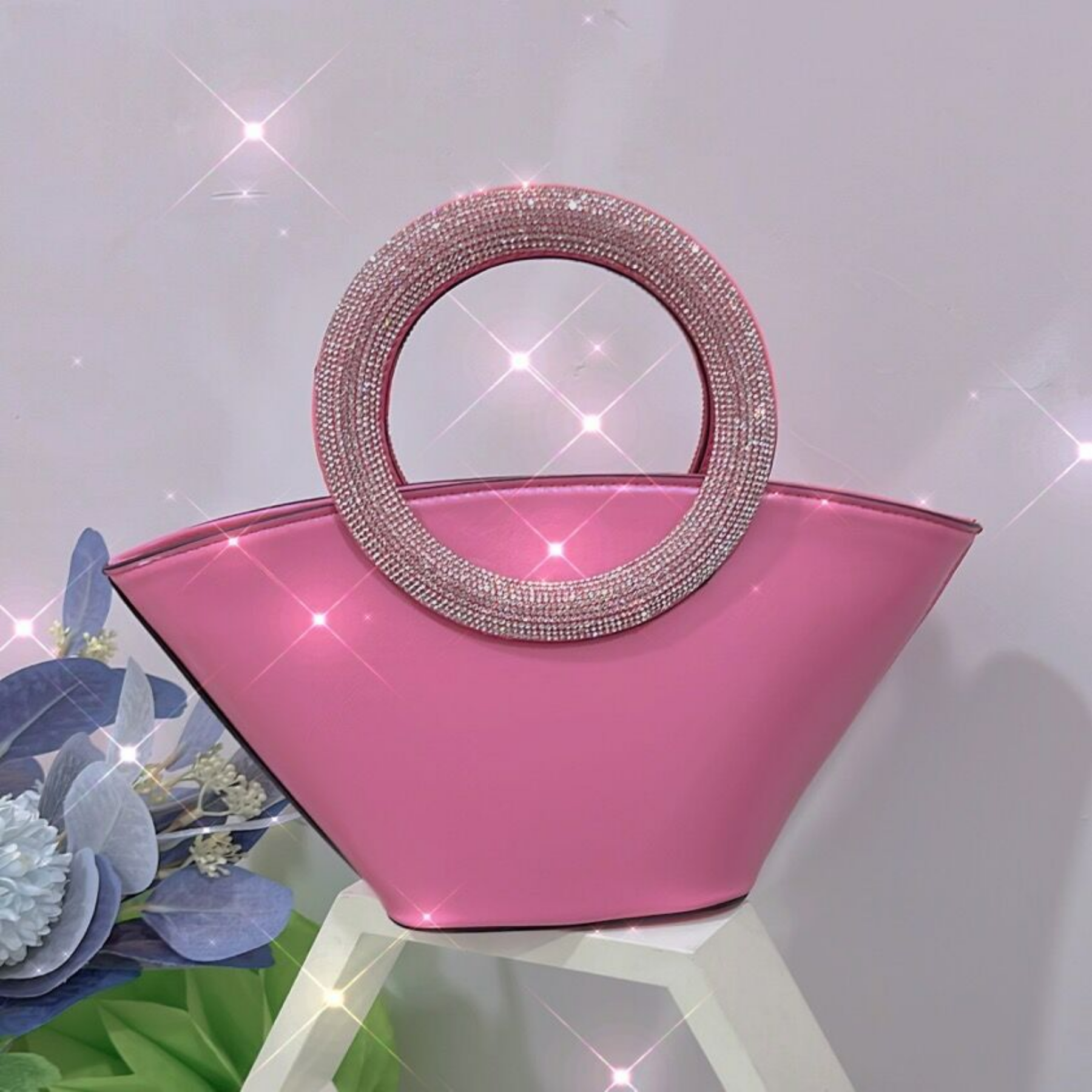 Diamant-Rundgriff Handtasche ⎜ Elegantes Design mit verstellbarem Träger und funkelndem Griff