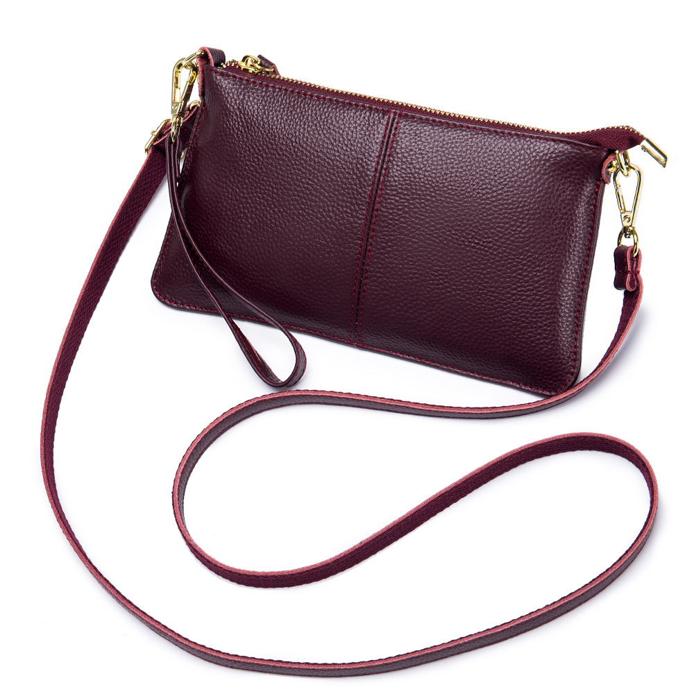 Clutch Tasche für Damen ⎜ Schlichte Umhängetasche aus Leder mit abnehmbarem Riemen für Alltag und Abend