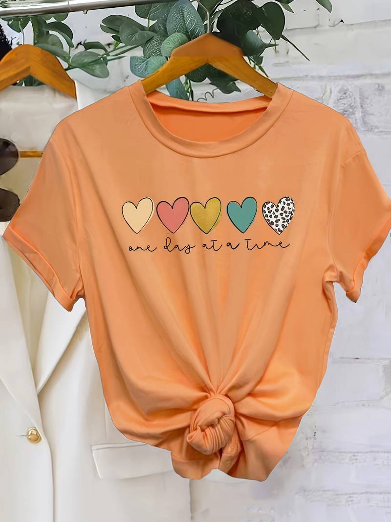 Evie - T-Shirt mit Herz-Buchstaben-Print und Rundhalsausschnitt