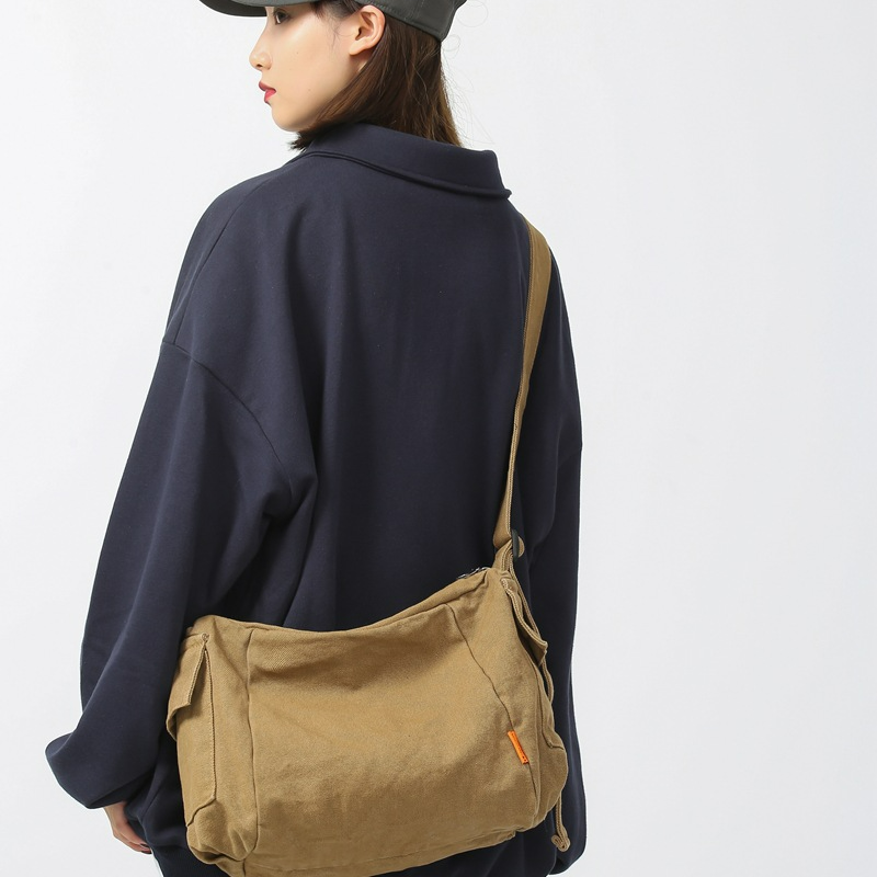 Damen Umhängetasche aus Canvas ⎜ Lässige Schultertasche mit großem Stauraum für Alltag und Freizeit