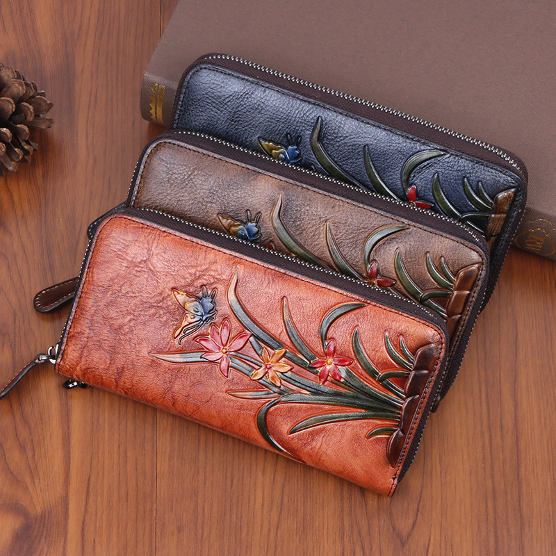Lange Damen Geldbörse aus Leder ⎜ Retro Clutch mit Blumenprägung und vielen Kartenfächern