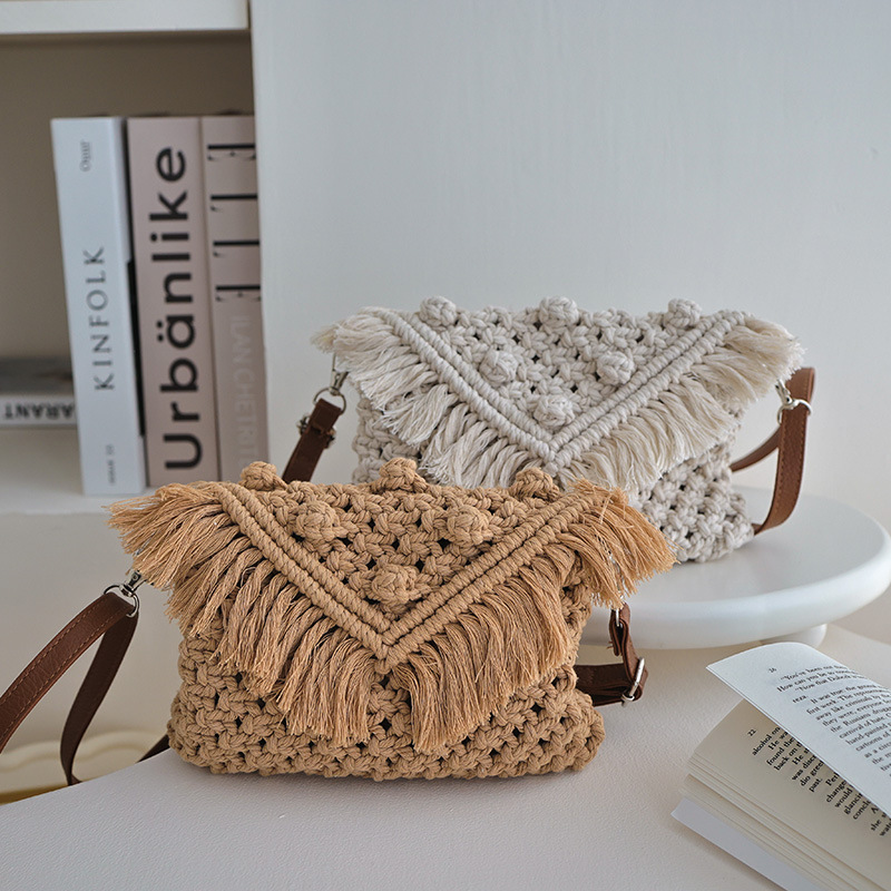 Woven Umhängetasche für Damen ⎜ Handgefertigte Baumwolltasche mit Fransen-Design und verstellbarem Träger