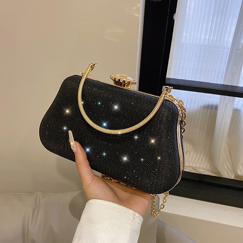 Damen Clutch mit Kette ⎜ Glänzendes Design mit Goldgriff für elegante Outfits und besondere Anlässe