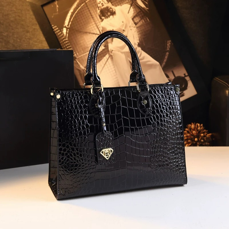 Damen Handtasche mit Krokoprägung ⎜ Elegante Schultertasche für Büro und Alltag mit glänzendem Finish und Kurzgriffen