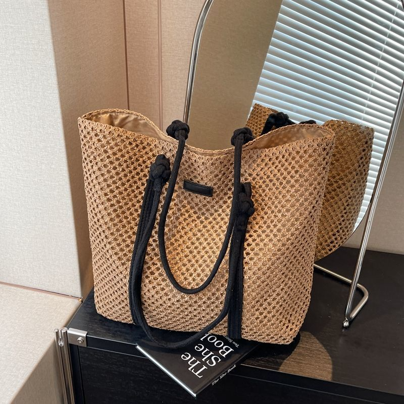 Strandtasche für Damen ⎜ Geräumige Umhängetasche aus Strickmaterial für Alltag und Urlaub