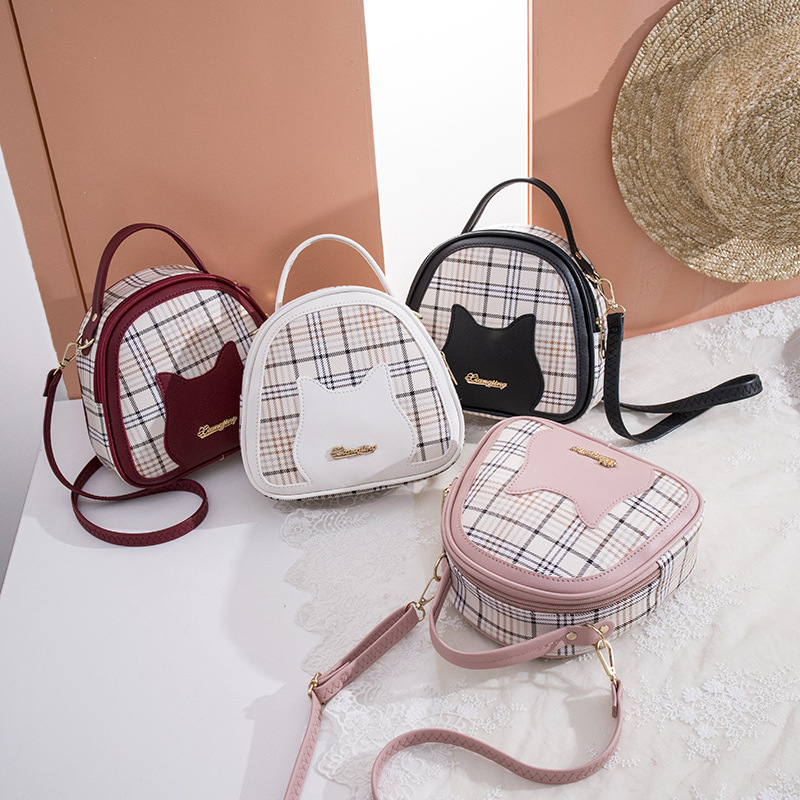 Umhängetasche für Damen ⎜ Karierte Schultertasche mit Katzenmotiv und Tragegriff für Alltag und Freizeit