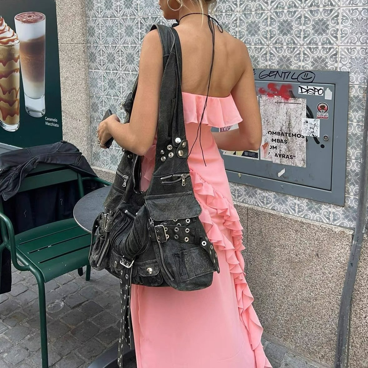 Schultertasche für Damen ⎜ Ausgefallene Umhängetasche im Biker-Stil mit Nieten, Knotenriemen und vielen Taschen