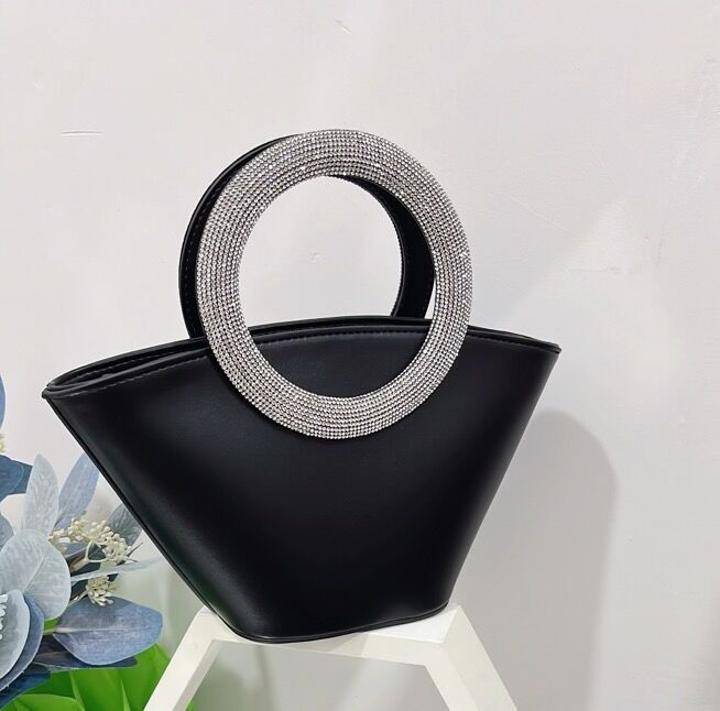 Diamant-Rundgriff Handtasche ⎜ Elegantes Design mit verstellbarem Träger und funkelndem Griff