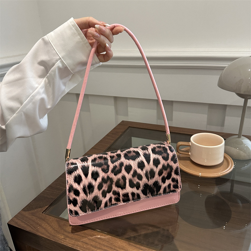 Damen Schultertasche ⎜ Elegante Umhängetasche mit Leopardenmuster und geräumigem Hauptfach