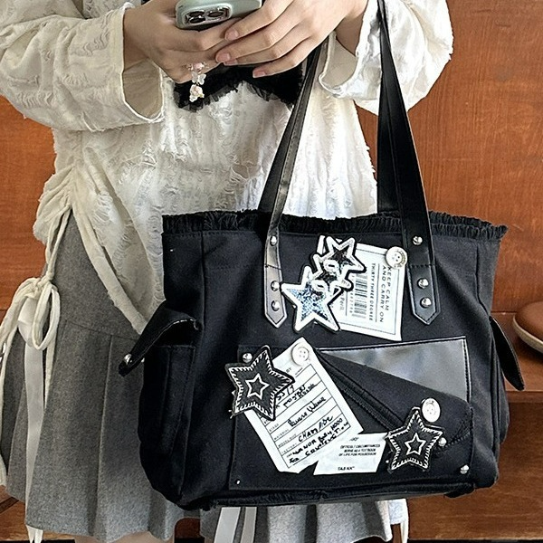 Shopper Tasche für Damen ⎜ Geräumige Canvas-Schultertasche im Y2K-Stil mit Sternapplikationen für Alltag und Freizeit