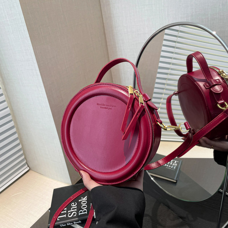 Umhängetasche für Damen ⎜ Runde Schultertasche mit Reißverschluss und Tragegriff für Alltag und Ausgehen