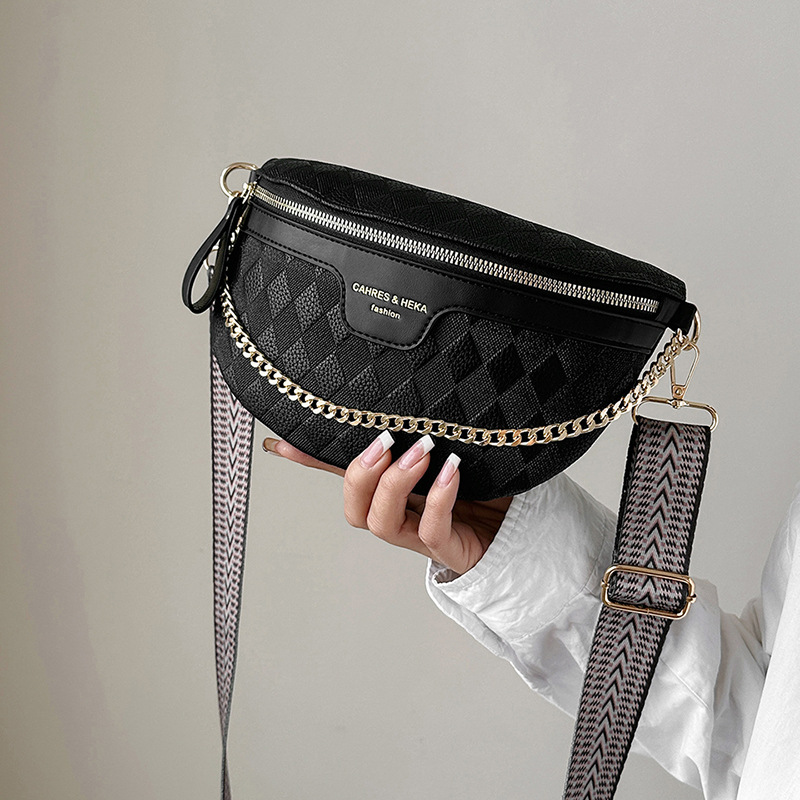 Crossbody Tasche für Damen ⎜ Modische Umhängetasche mit Ketten-Detail für Alltag, Reisen und Freizeit-Looks