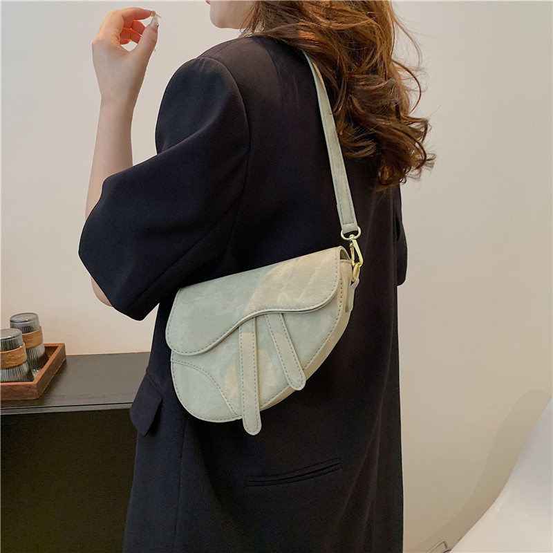 Umhängetasche für Damen ⎜ Modische Satteltasche mit Doppelriemen und stilvollem Vintage-Design für den Alltag