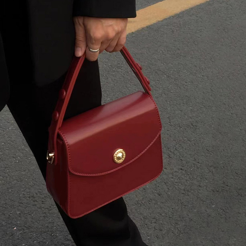 Umhängetasche für Damen ⎜ Modische Retro-Handtasche mit Tragegriff und verstellbarem Riemen für Alltag und Ausgehen