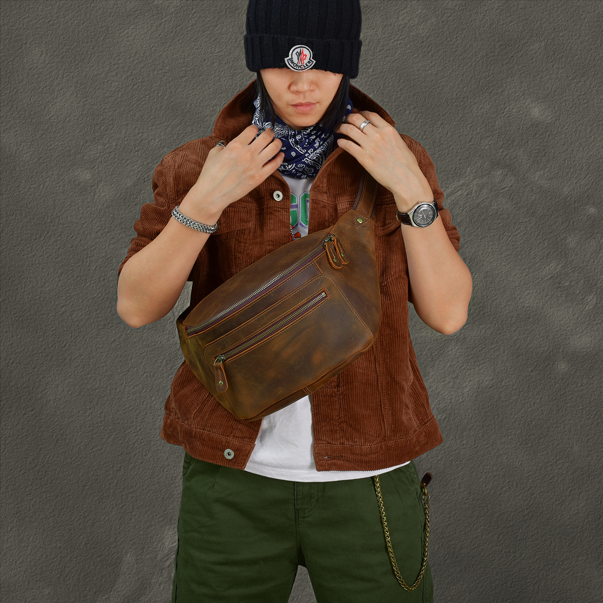 Bauchtasche aus Leder für Herren ⎜ Robuste Umhängetasche im Retro-Stil mit viel Stauraum für Alltag und Reisen