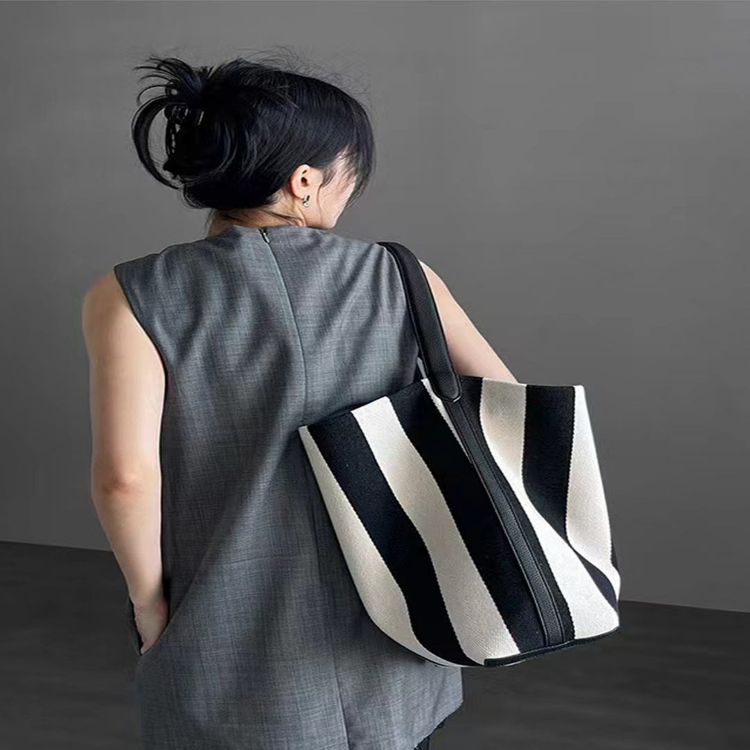 Canvas Tasche für Damen ⎜ Gestreifte Umhängetasche mit breitem Trageriemen für Alltag und Freizeit