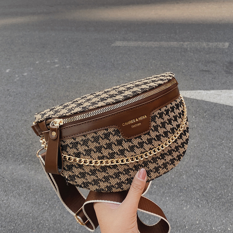 Umhängetasche für Damen ⎜ Modische Schultertasche mit Leopardenmuster und breitem Tragegurt