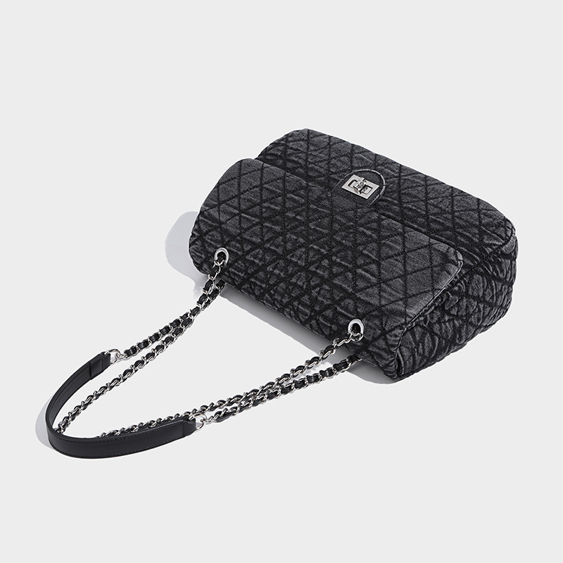 Damentasche im Quilted-Design ⎜ Elegante Schultertasche mit Kettenriemen und stilvollem Verschluss