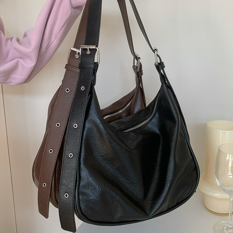 Schultertasche im Retro-Look ⎜ Weiche Alltagstasche für Damen mit Verstellbarem Riemen und Großem Stauraum