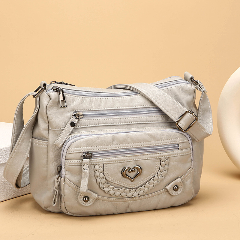 Schultertasche für Damen ⎜ Modische Umhängetasche mit Herzdetail und mehreren Reißverschlussfächern