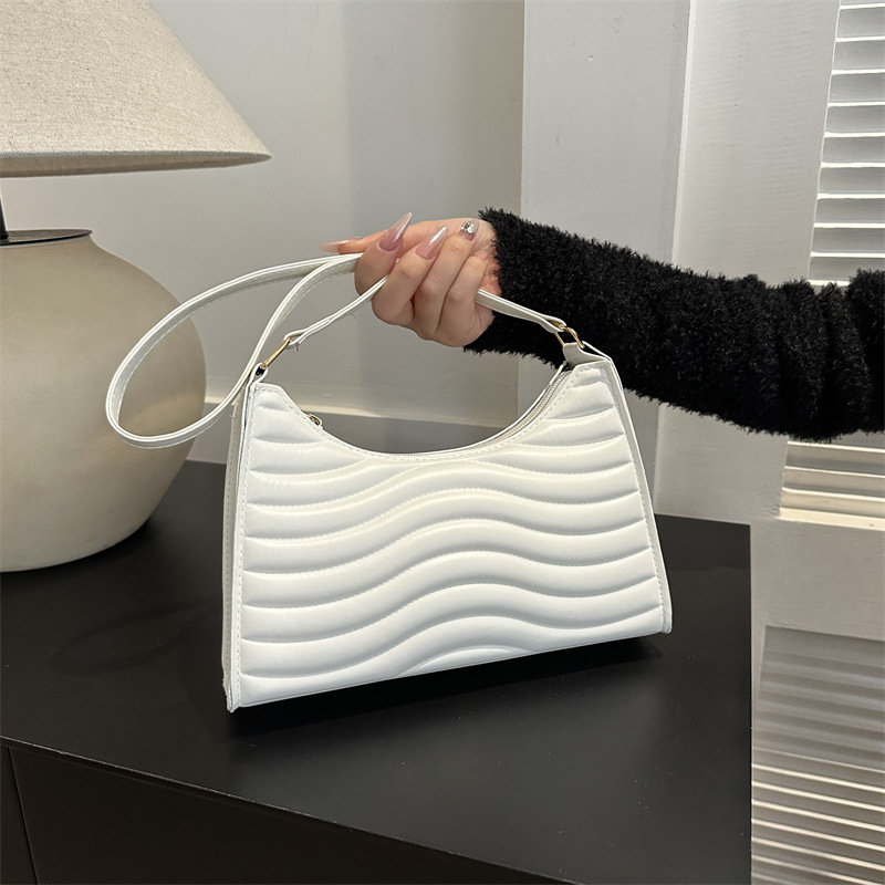 Schultertasche für Damen ⎜ Schlichte Unterarmtasche mit Strukturdesign für Alltag und Büro