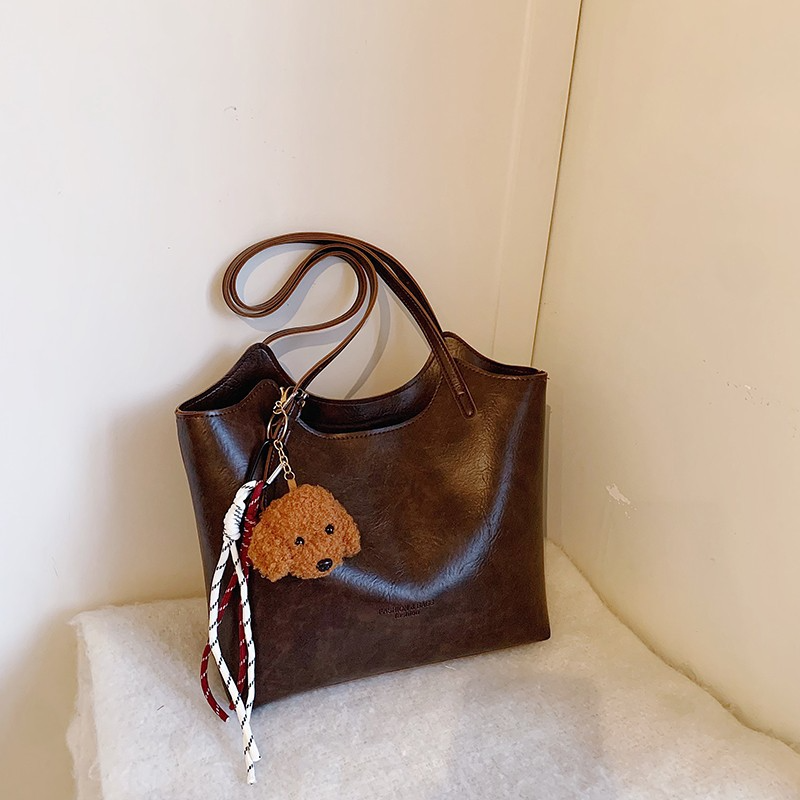Damen Schultertasche ⎜ Geräumige Retro-Tasche aus Kunstleder für Alltag und Büro