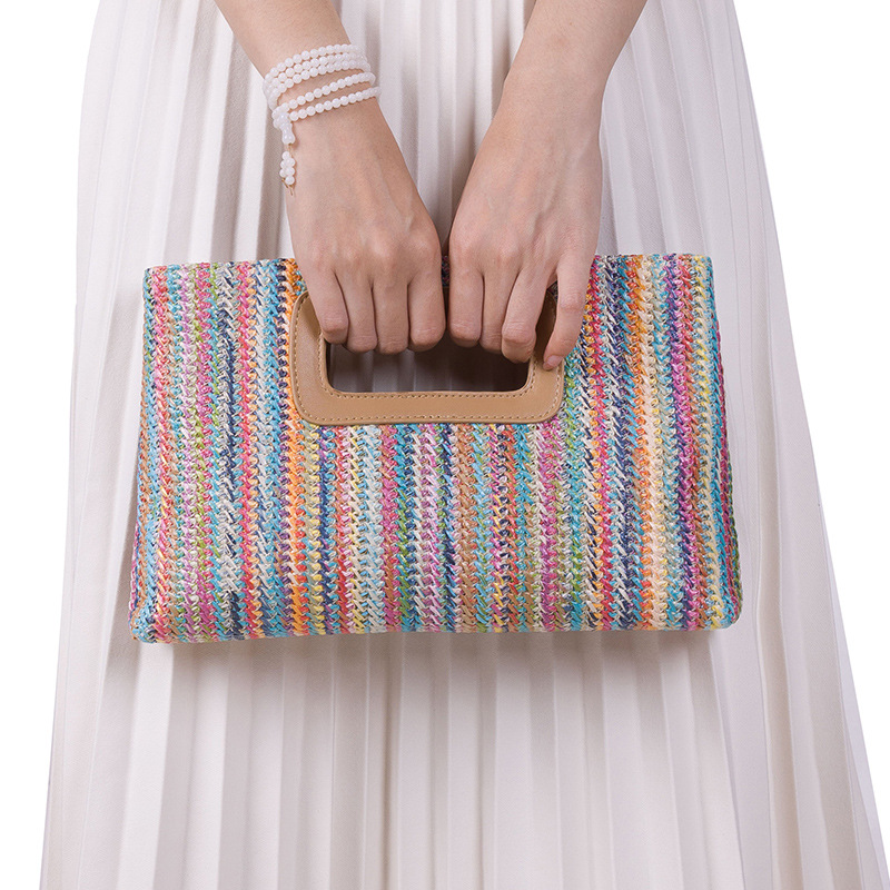 Damen Clutch aus Strohgeflecht ⎜ Sommerliche Handtasche mit Griff und abnehmbarer Kette für Urlaub und Events