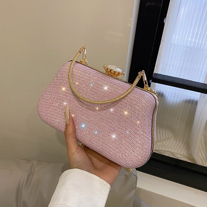 Damen Clutch mit Kette ⎜ Glänzendes Design mit Goldgriff für elegante Outfits und besondere Anlässe