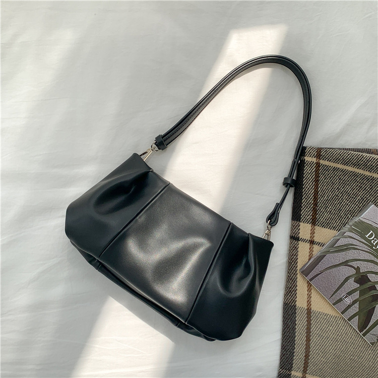Schultertasche für Damen ⎜ Modische Unterarmtasche mit Reißverschluss und Falten-Design für Alltag und Ausgehen