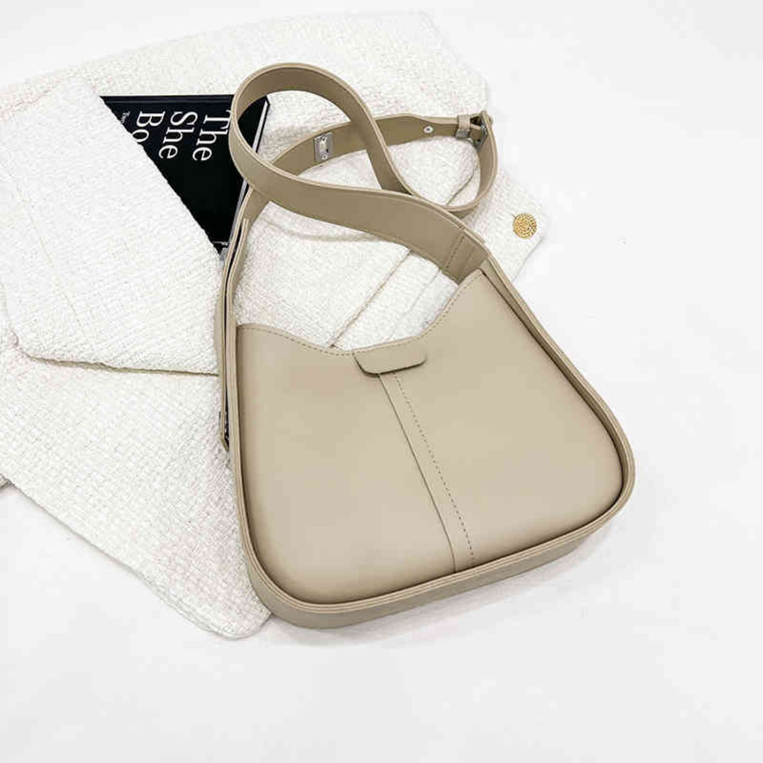 Umhängetasche für Damen ⎜ Schlichte Schultertasche mit edler Optik für Alltag und Freizeit