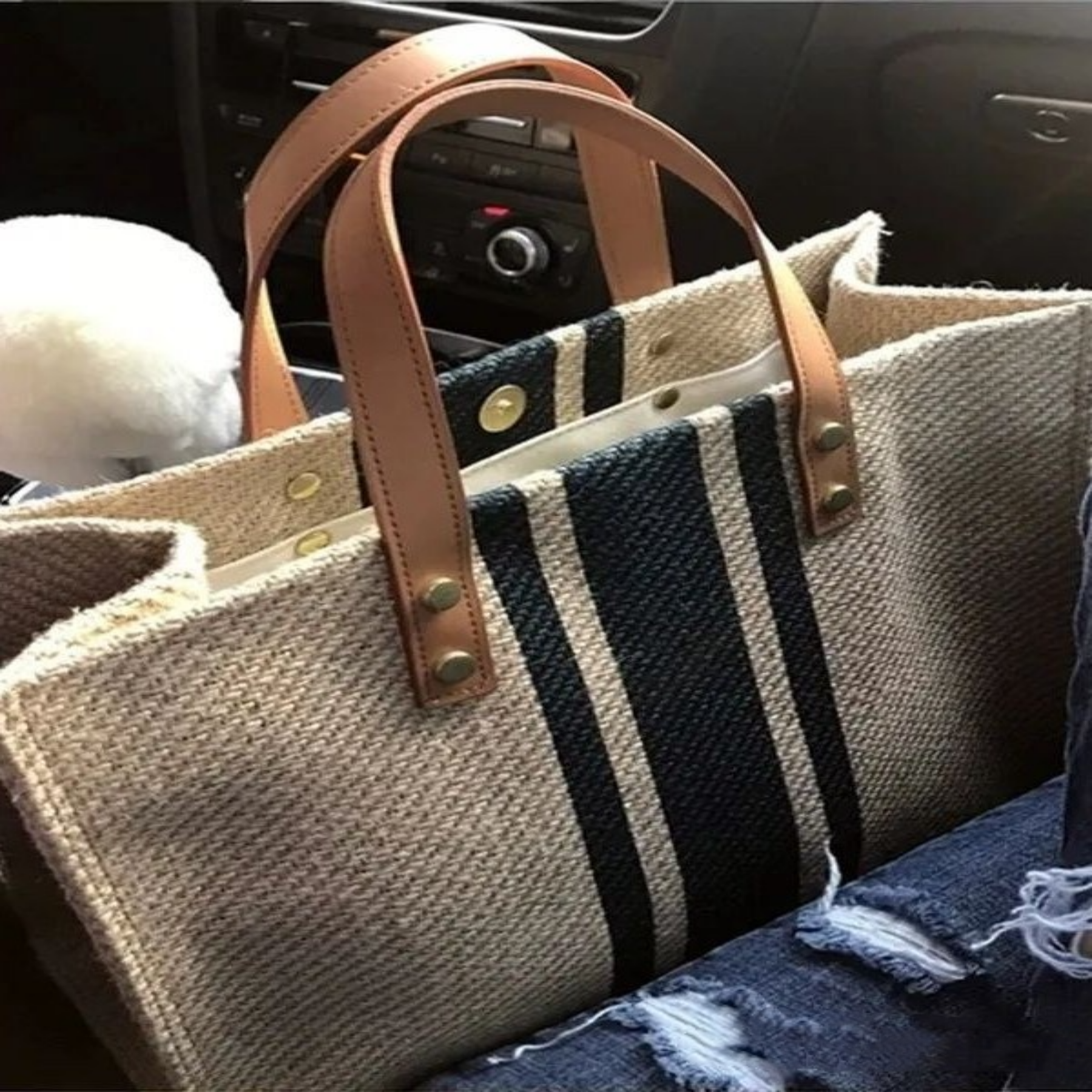 Stilvolle Umhängetasche für Damen ⎜ Geräumige Tasche mit Streifen-Design und Ledergriffen