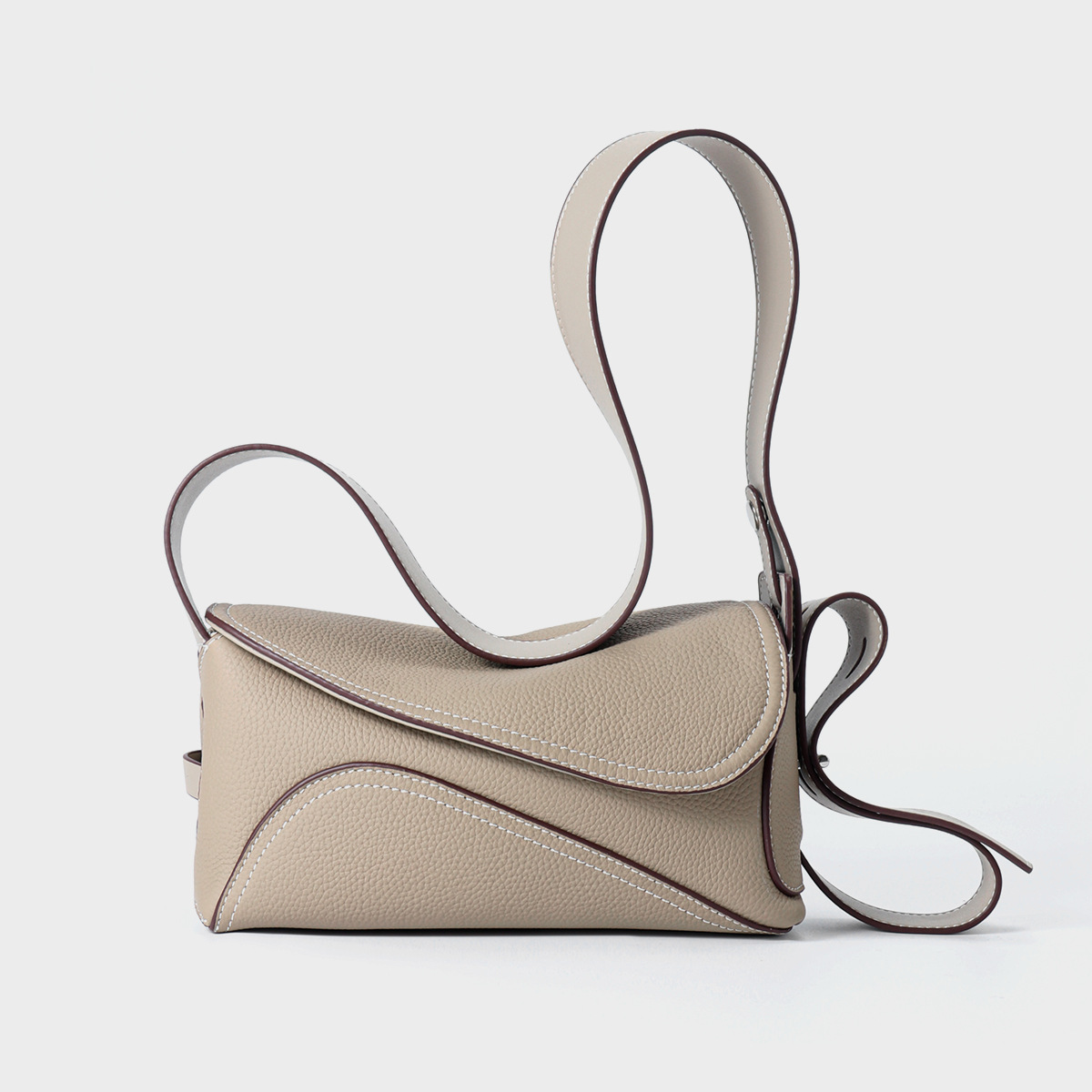 Umhängetasche für Damen ⎜ Stylische Schultertasche in Kissenform mit Kontrastnähten für Alltag und Ausgehen