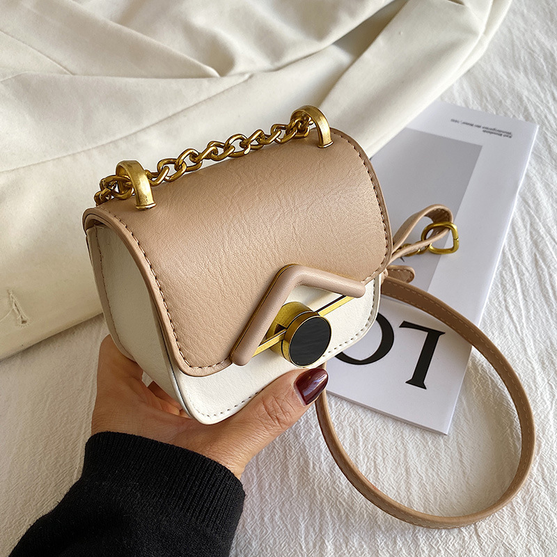 Umhängetasche für Damen ⎜ Elegante Mini-Tasche mit goldenen Details für Alltag und Ausgehen