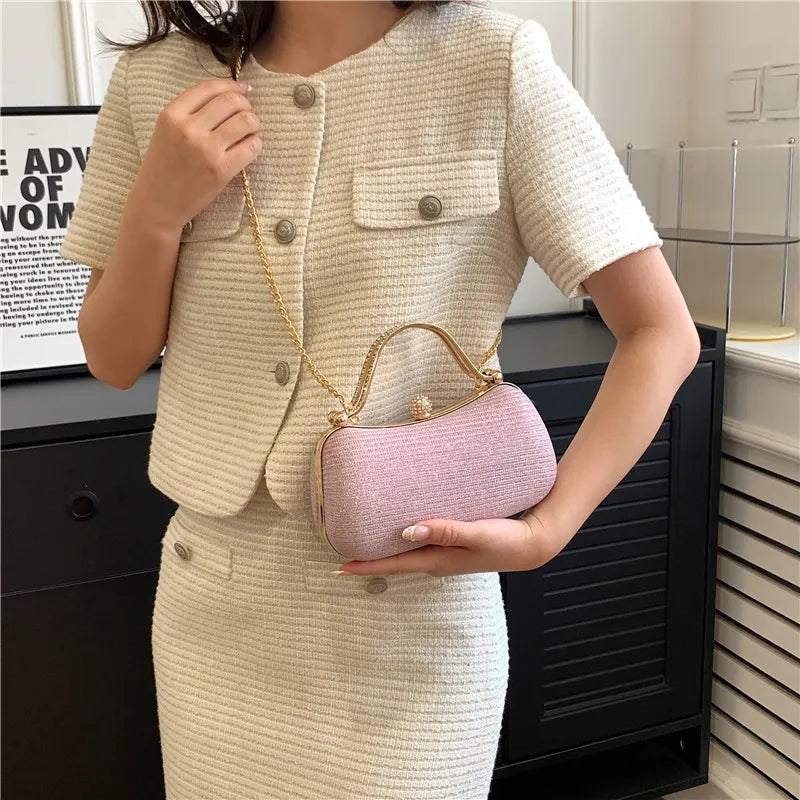 Clutch für Damen ⎜ Luxuriöse Abendtasche mit Strasshenkel und Kettenriemen für festliche Anlässe