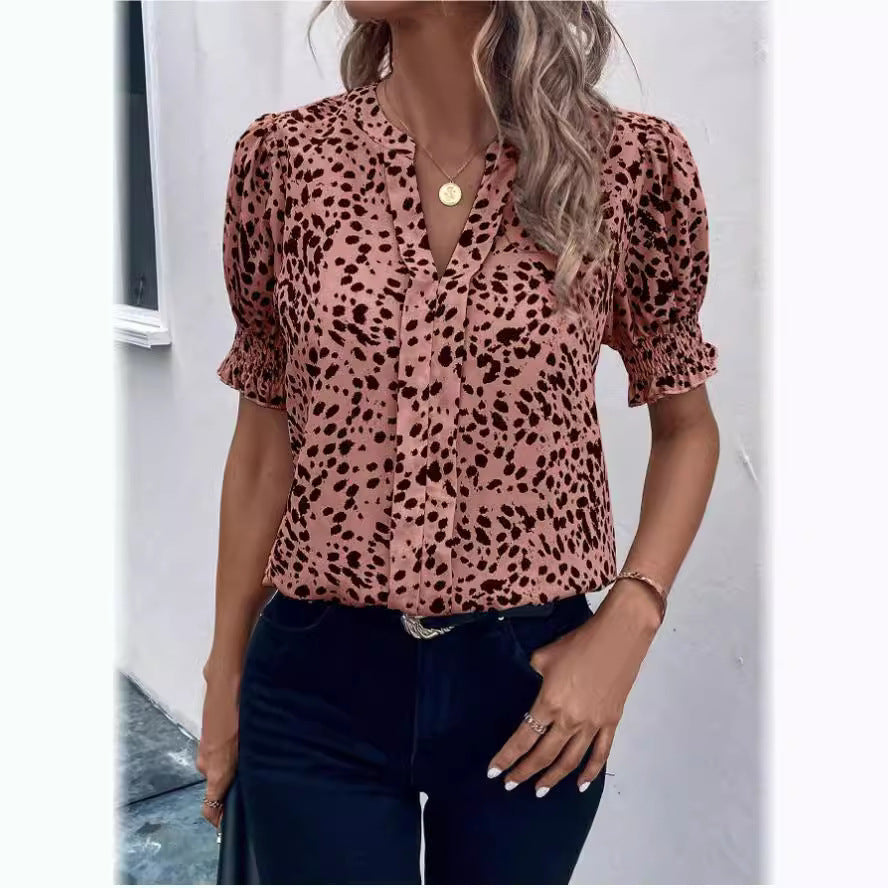 Lily – Bluse mit V-Ausschnitt und gekerbtem Kragen