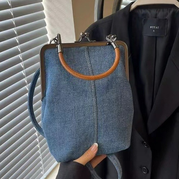 Damen Umhängetasche aus Denim ⎜ Lässige Handtasche mit Bügelverschluss und Kurzem Tragegriff