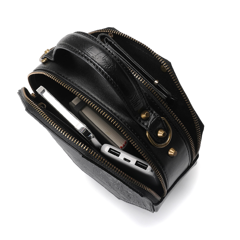 Umhängetasche für Damen ⎜ Auffällige Schultertasche in Lederoptik mit Retro-Zahnraddesign und abnehmbarem Riemen