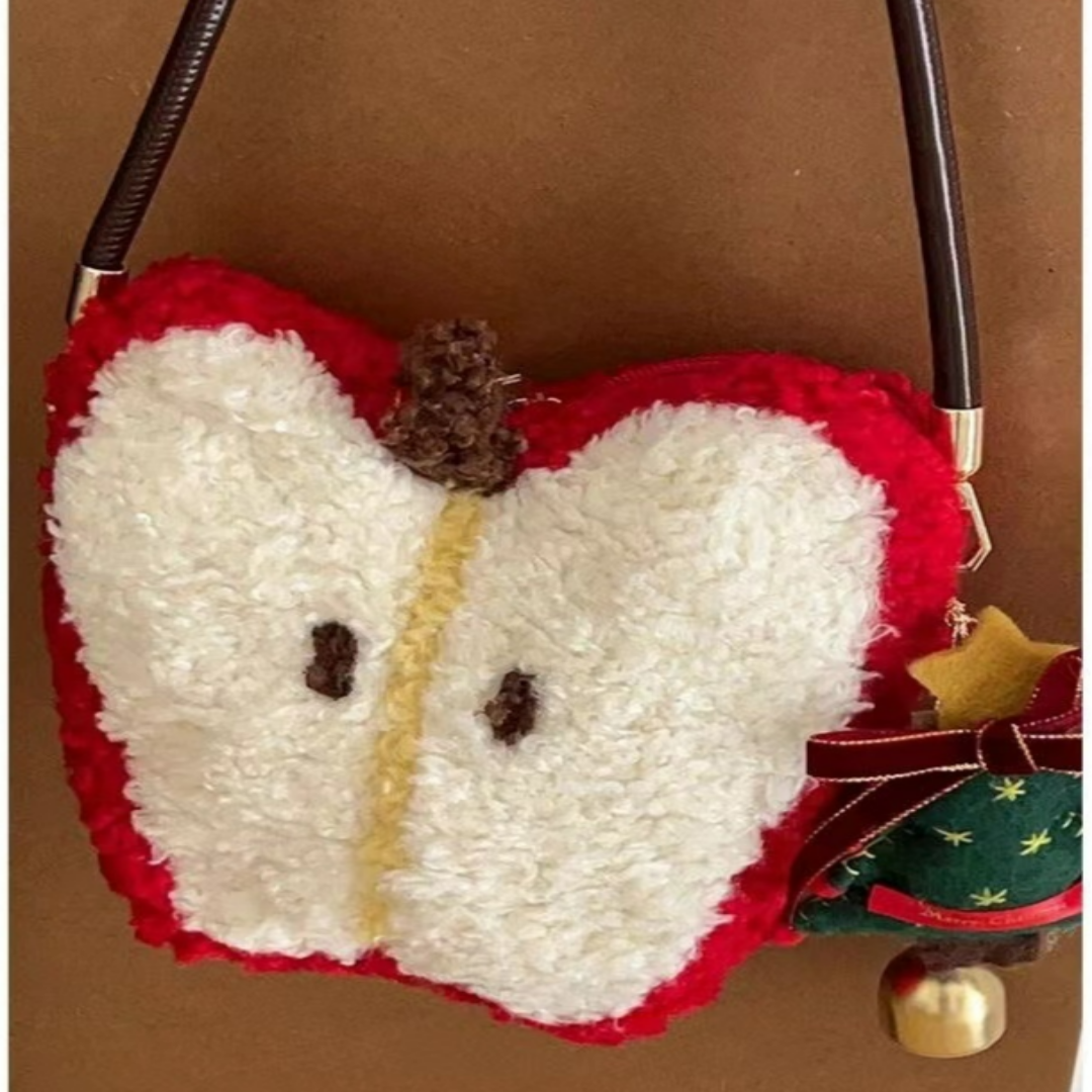 Umhängetasche für Damen ⎜ Flauschige Schultertasche im Weihnachtsdesign mit Apfelmotiv für Winter und Festtage