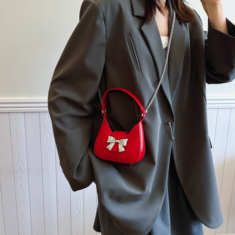 Schultertasche für Damen ⎜ Modische Halbmondtasche mit Schleifendetail für stilvolle Alltagsoutfits