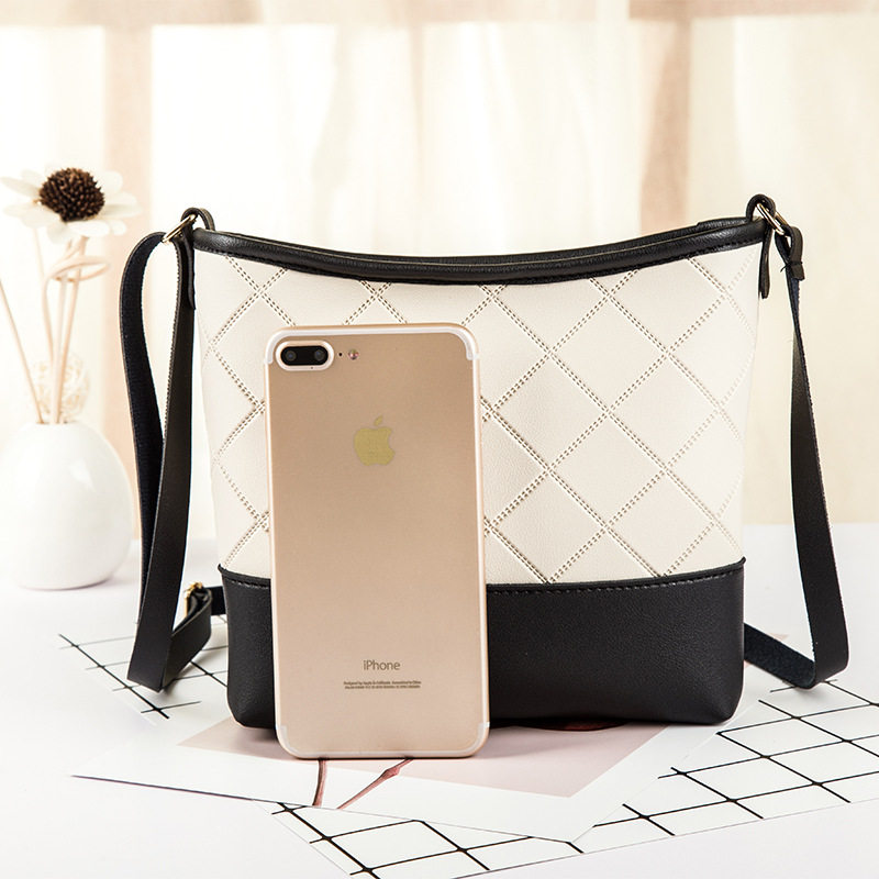 Umhängetasche für Damen ⎜ Schultertasche mit Rautenmuster und Retro-Design für Alltag und Freizeit